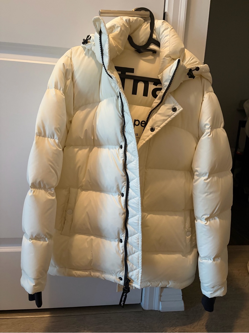 Women Superpuff Jacket in GISELLE